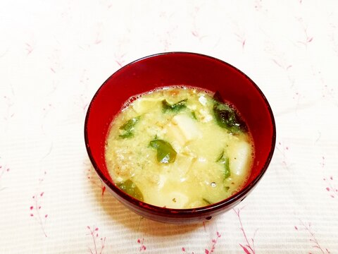 ワカメとお麩のかきたまお味噌汁